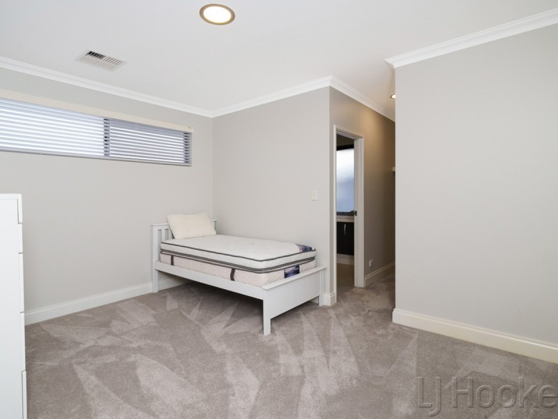 8 Apus Loop, Waterford WA 6152