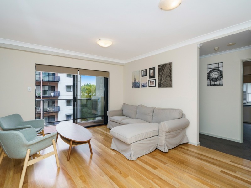 54/128 Mounts Bay Road, Perth WA 6000
