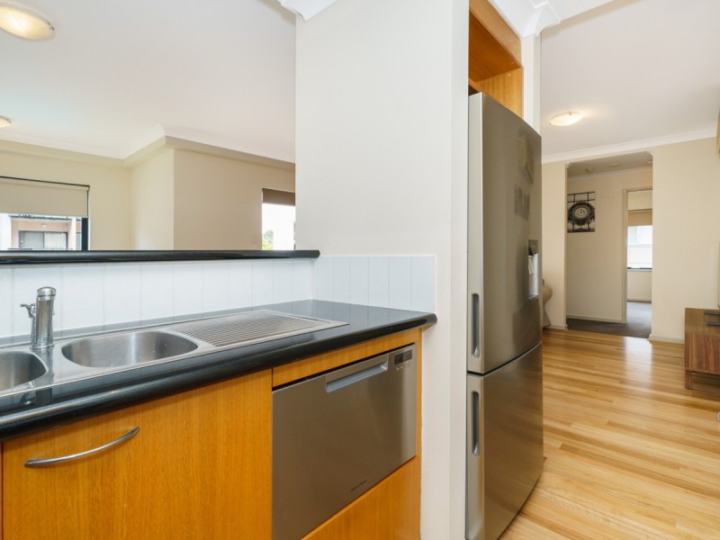 54/128 Mounts Bay Road, Perth WA 6000