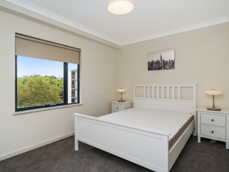54/128 Mounts Bay Road, Perth WA 6000