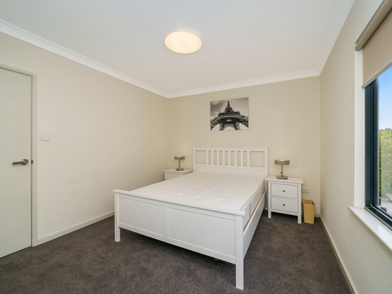 54/128 Mounts Bay Road, Perth WA 6000