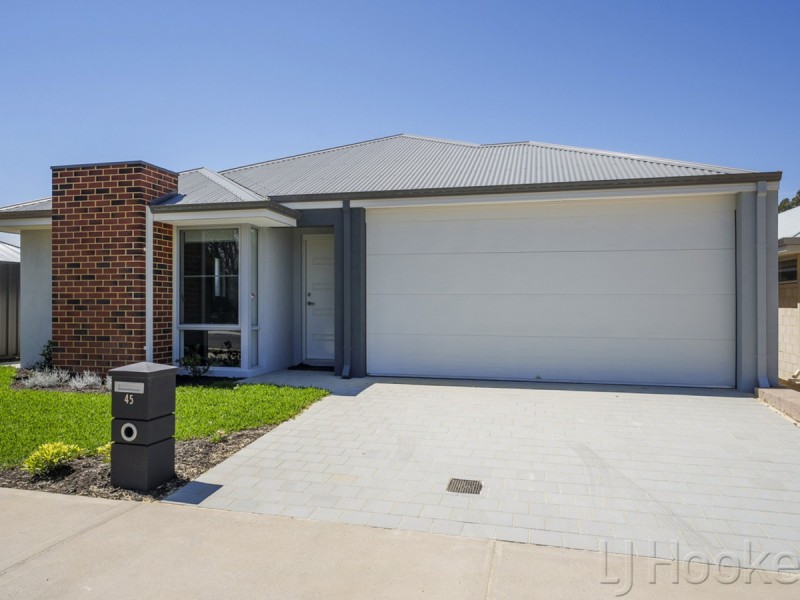45 Lockhart Crescent, South Guildford WA 6055