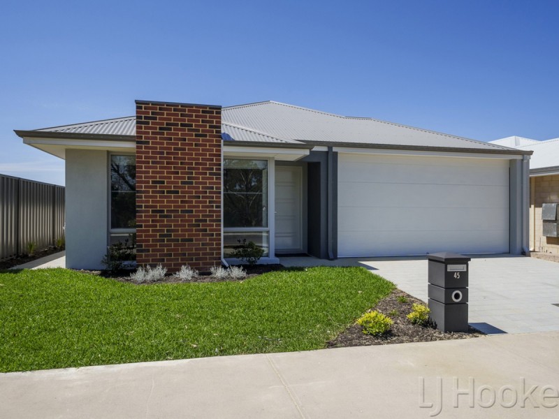 45 Lockhart Crescent, South Guildford WA 6055