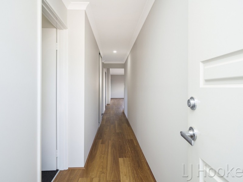 45 Lockhart Crescent, South Guildford WA 6055