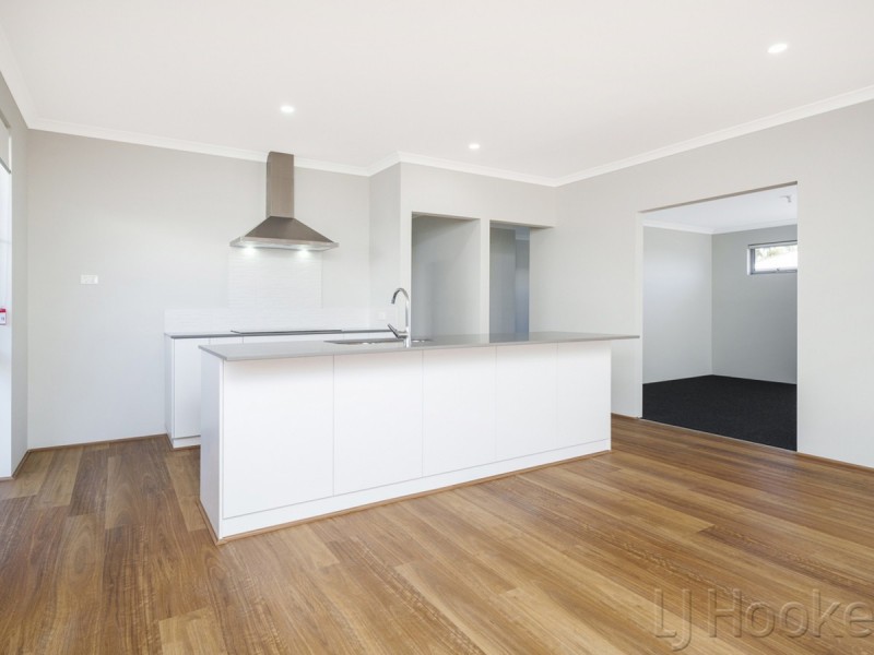 45 Lockhart Crescent, South Guildford WA 6055