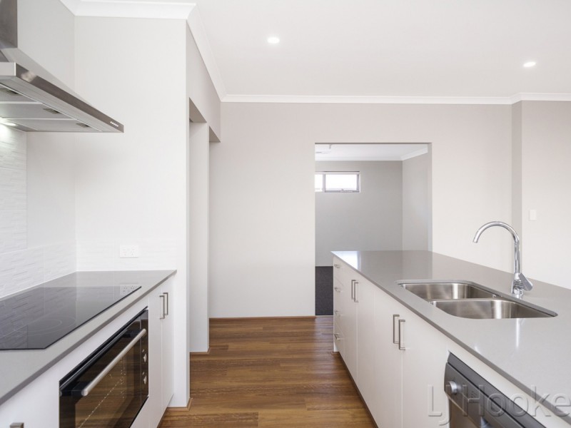 45 Lockhart Crescent, South Guildford WA 6055