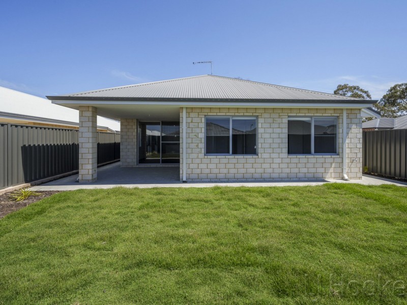 45 Lockhart Crescent, South Guildford WA 6055