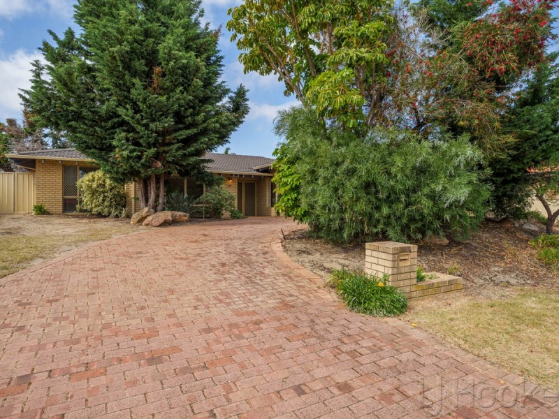 25 Jackson Avenue, Winthrop WA 6150