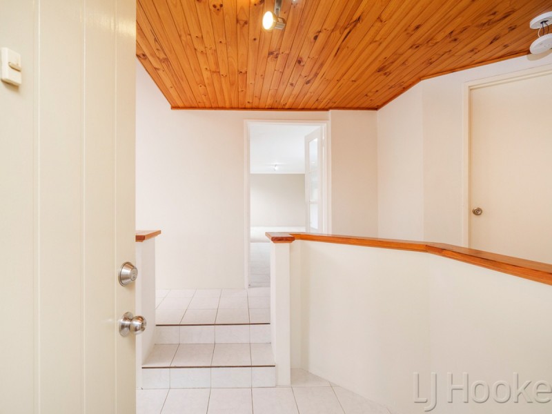 25 Jackson Avenue, Winthrop WA 6150