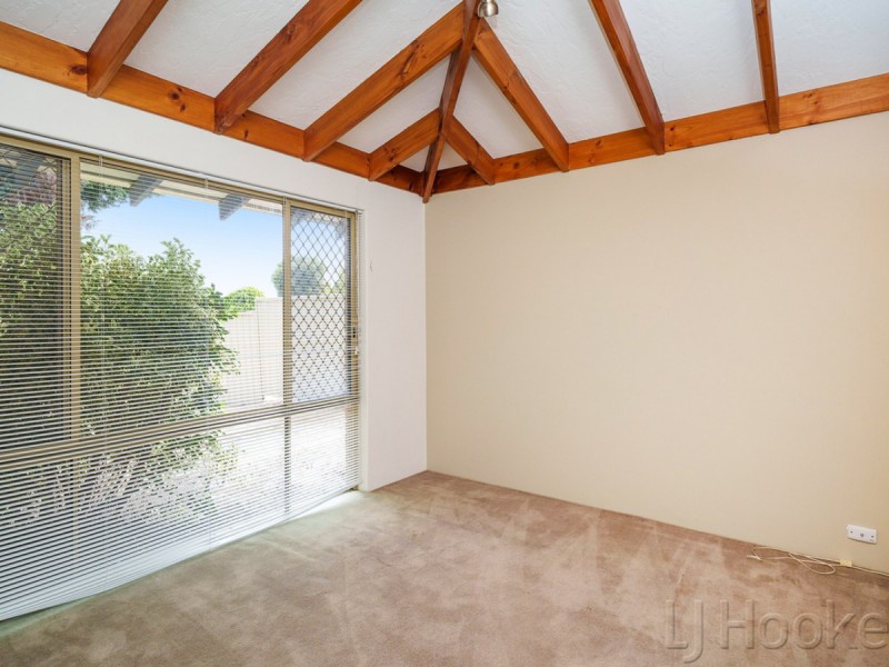 25 Jackson Avenue, Winthrop WA 6150