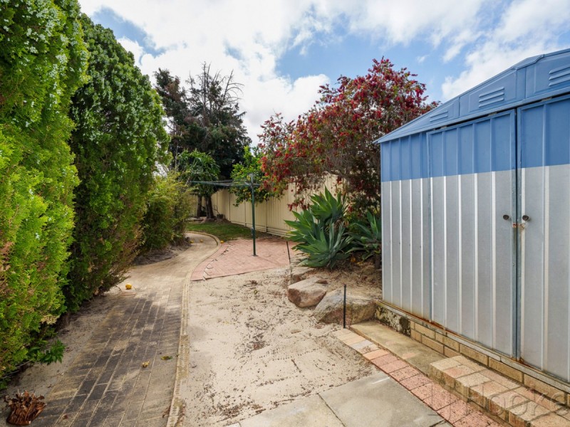 25 Jackson Avenue, Winthrop WA 6150