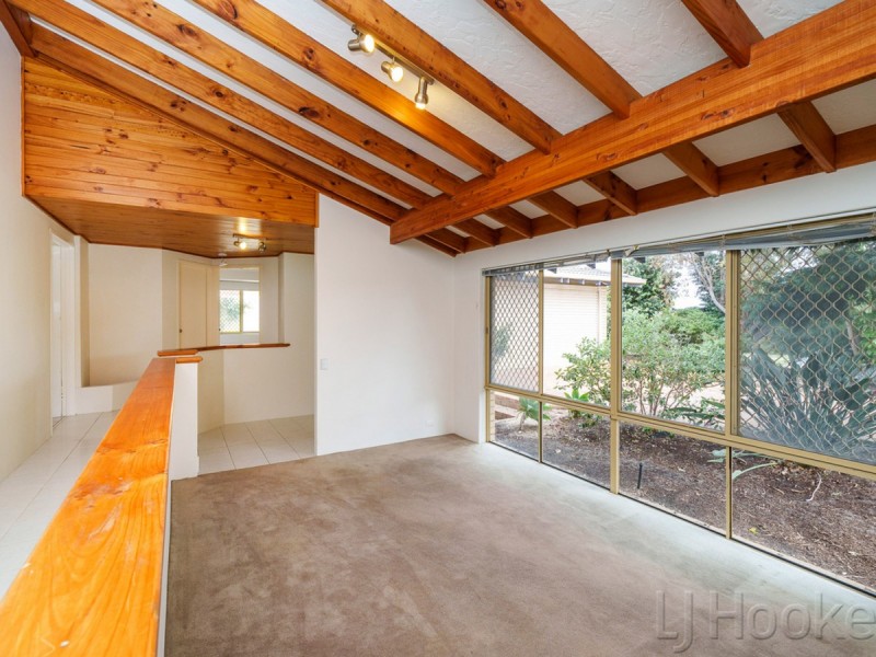 25 Jackson Avenue, Winthrop WA 6150