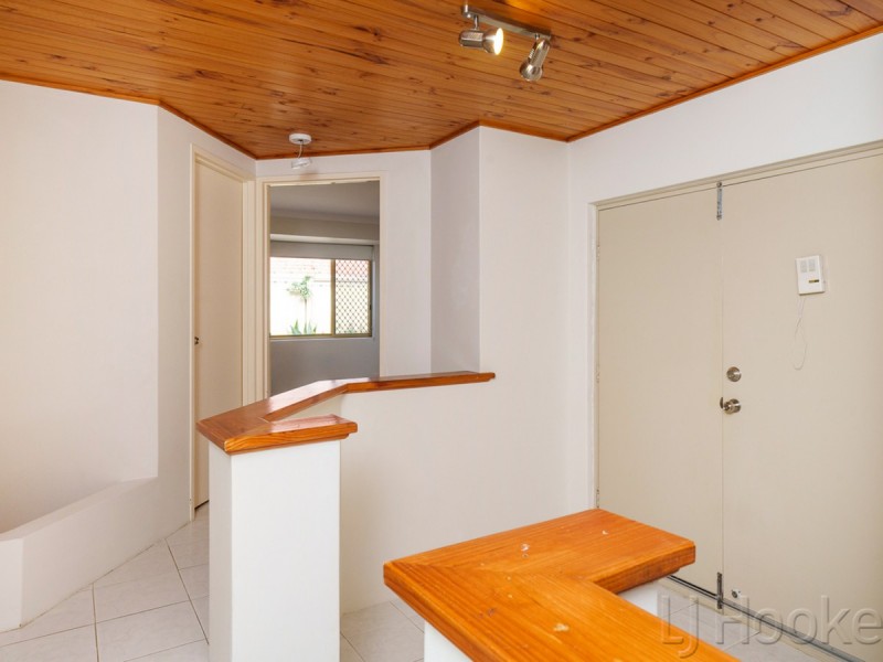 25 Jackson Avenue, Winthrop WA 6150