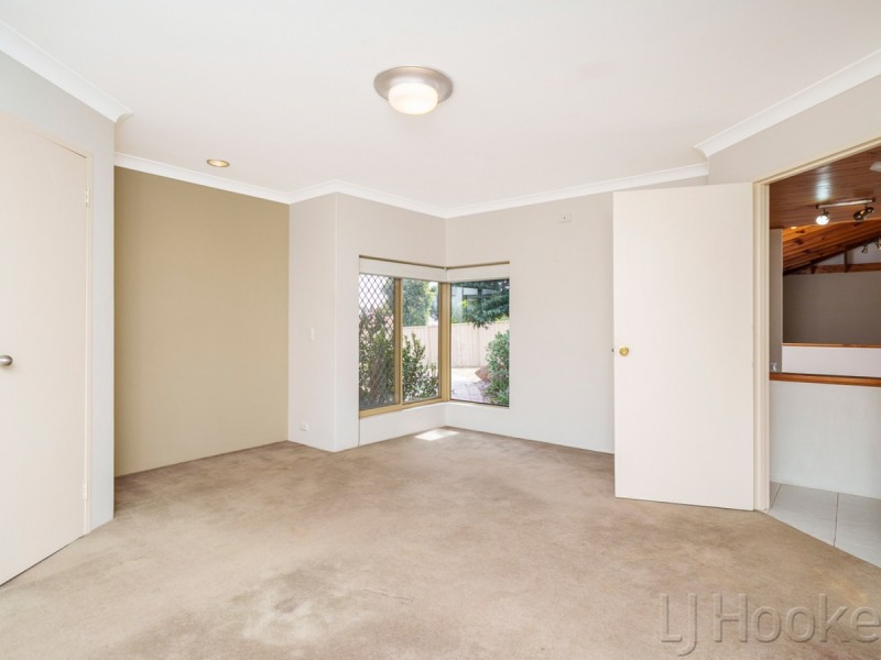 25 Jackson Avenue, Winthrop WA 6150