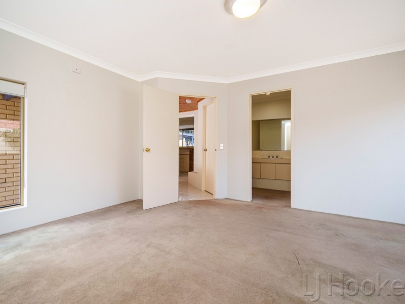 25 Jackson Avenue, Winthrop WA 6150