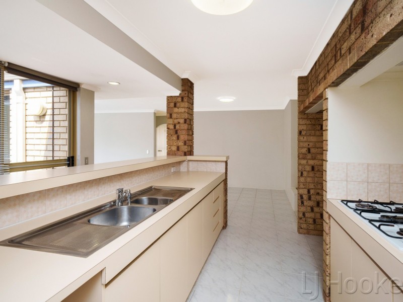 25 Jackson Avenue, Winthrop WA 6150