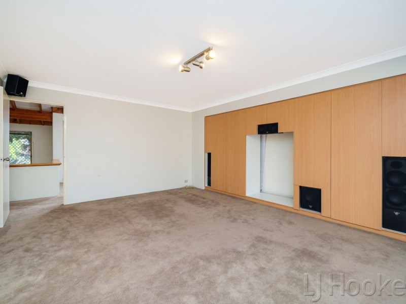 25 Jackson Avenue, Winthrop WA 6150