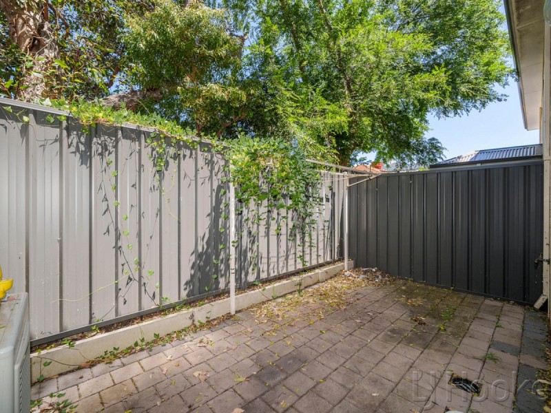 2/3 Packham Road, Hamilton Hill WA 6163