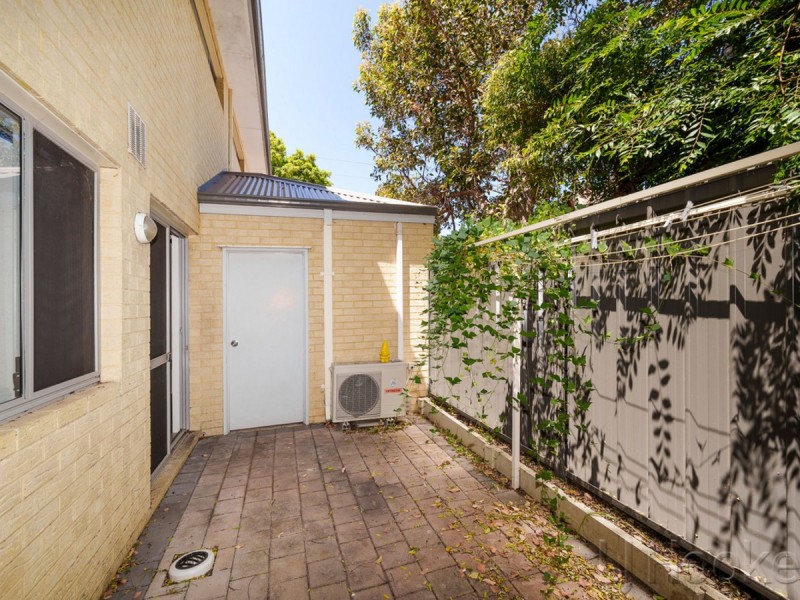 2/3 Packham Road, Hamilton Hill WA 6163