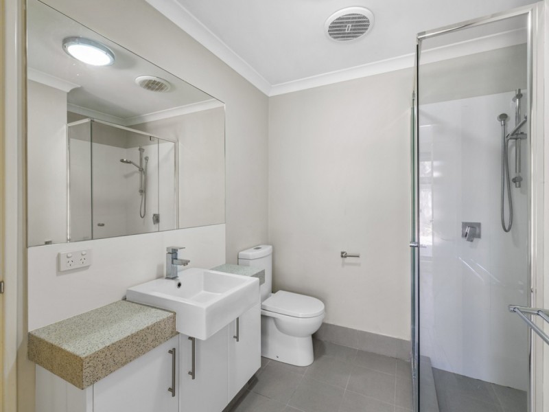 1/10 Pearl Road, Cloverdale WA 6105