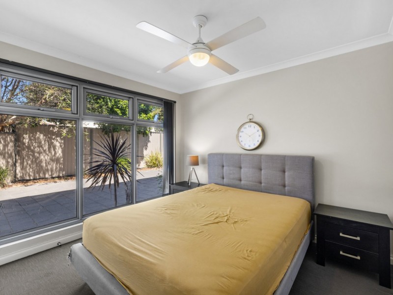 1/10 Pearl Road, Cloverdale WA 6105