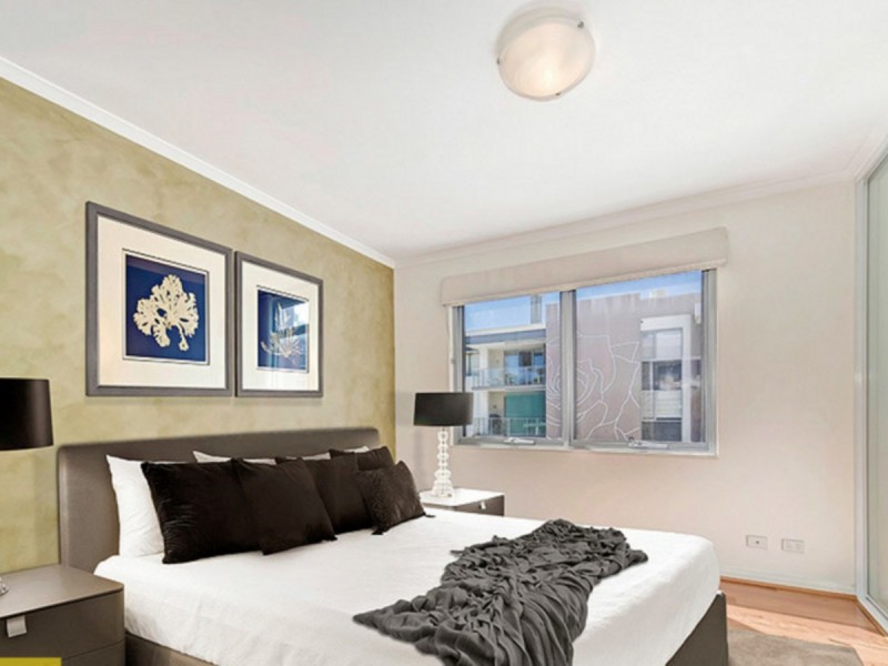 6/2 Bremer Promenade, East Perth WA 6004