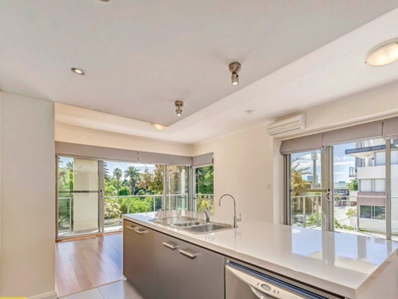 6/2 Bremer Promenade, East Perth WA 6004