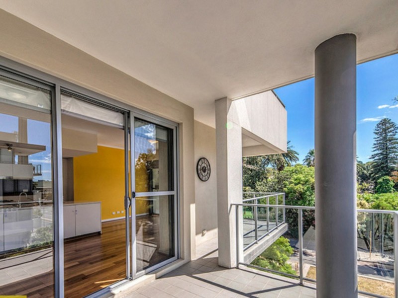 6/2 Bremer Promenade, East Perth WA 6004