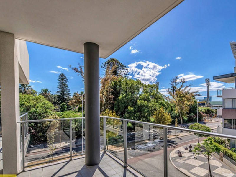 6/2 Bremer Promenade, East Perth WA 6004