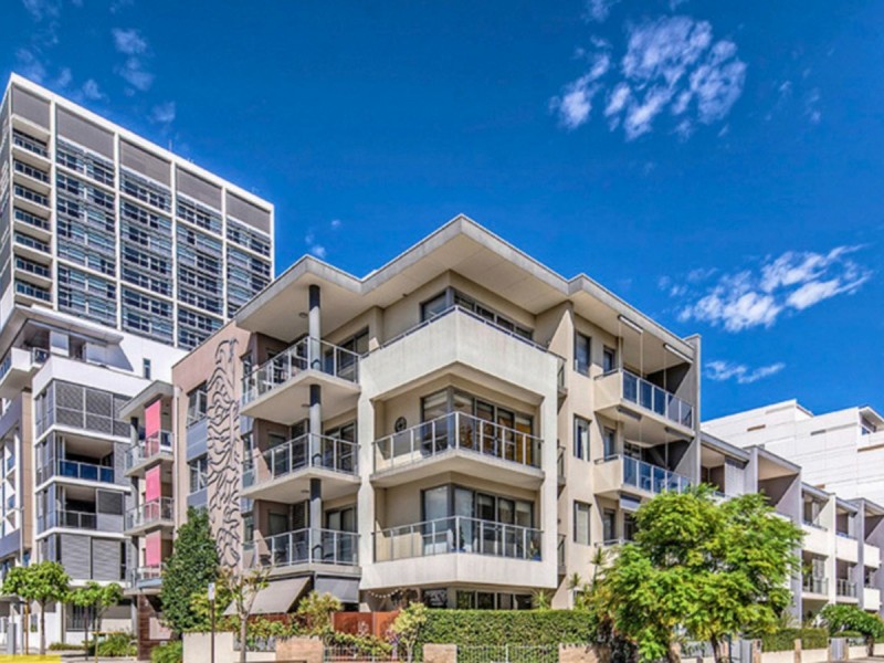 6/2 Bremer Promenade, East Perth WA 6004