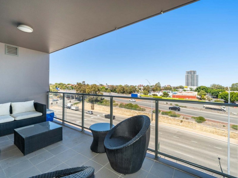 24/3 Homelea Court, Rivervale WA 6103