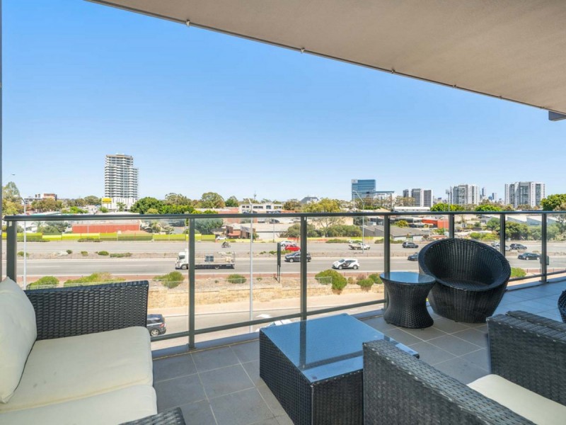 24/3 Homelea Court, Rivervale WA 6103