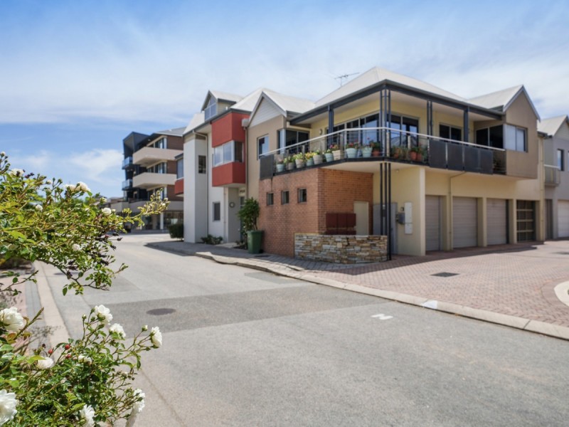 2/3 Marina Drive, Ascot WA 6104