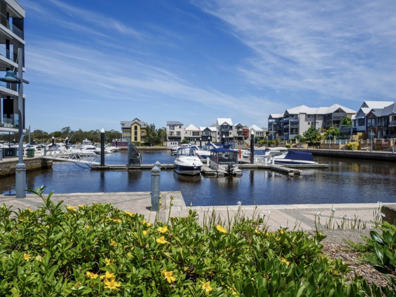 2/3 Marina Drive, Ascot WA 6104