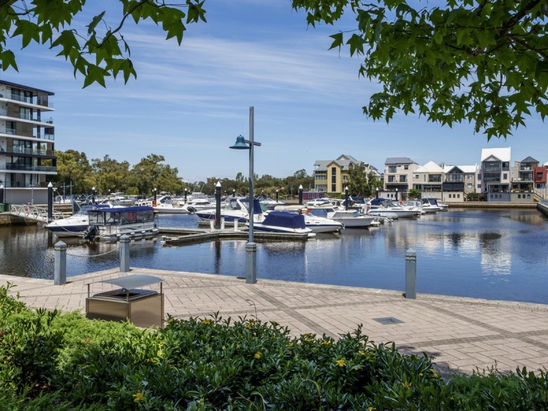 2/3 Marina Drive, Ascot WA 6104