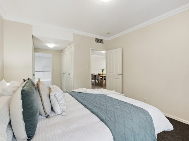 1/35 Haig Park Circle, East Perth WA 6004