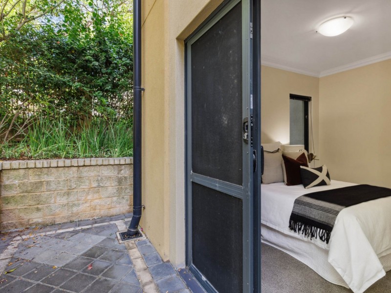 1/35 Haig Park Circle, East Perth WA 6004