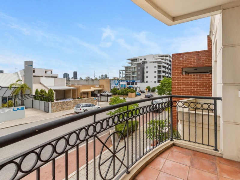 2/34 Kensington Street, East Perth WA 6004