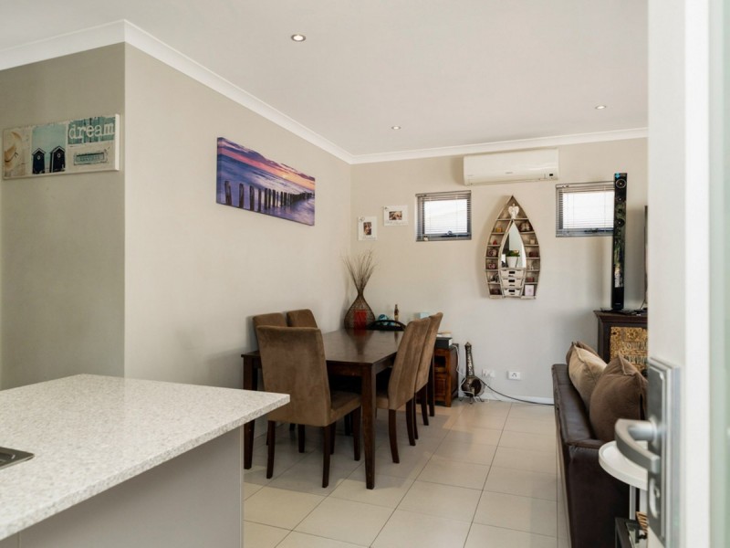 14/1 Lomax Court, Beeliar WA 6164