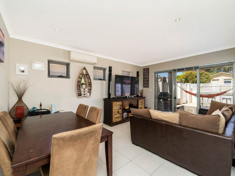 14/1 Lomax Court, Beeliar WA 6164