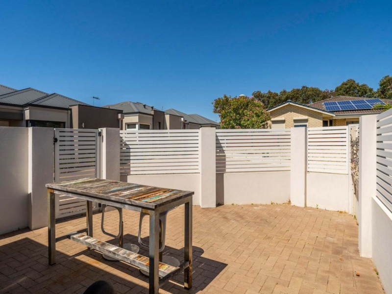 14/1 Lomax Court, Beeliar WA 6164