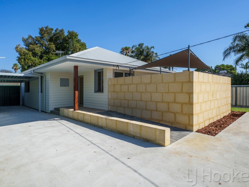 14 Crellin Way, Cloverdale WA 6105