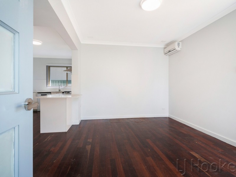 14 Crellin Way, Cloverdale WA 6105