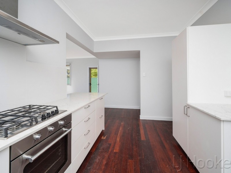14 Crellin Way, Cloverdale WA 6105