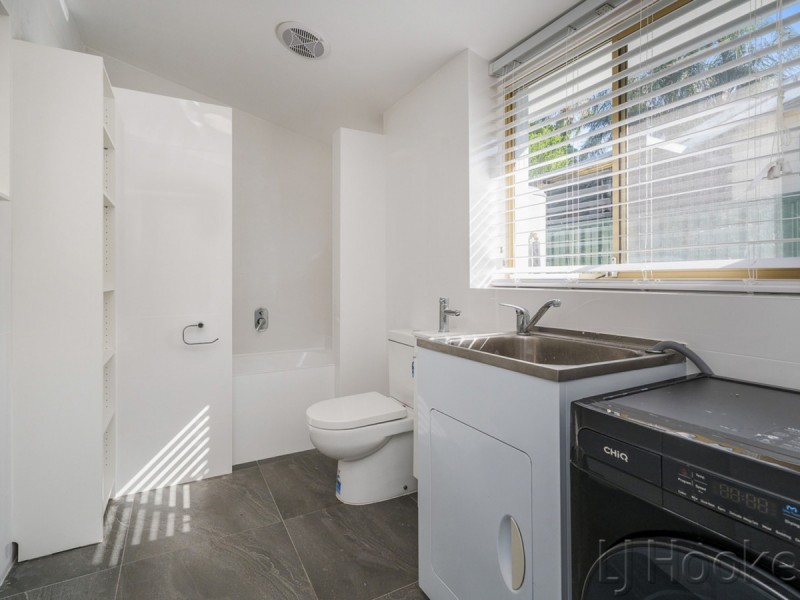 14 Crellin Way, Cloverdale WA 6105