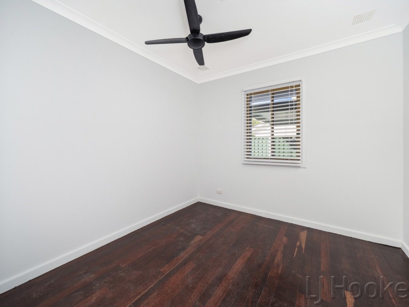 14 Crellin Way, Cloverdale WA 6105