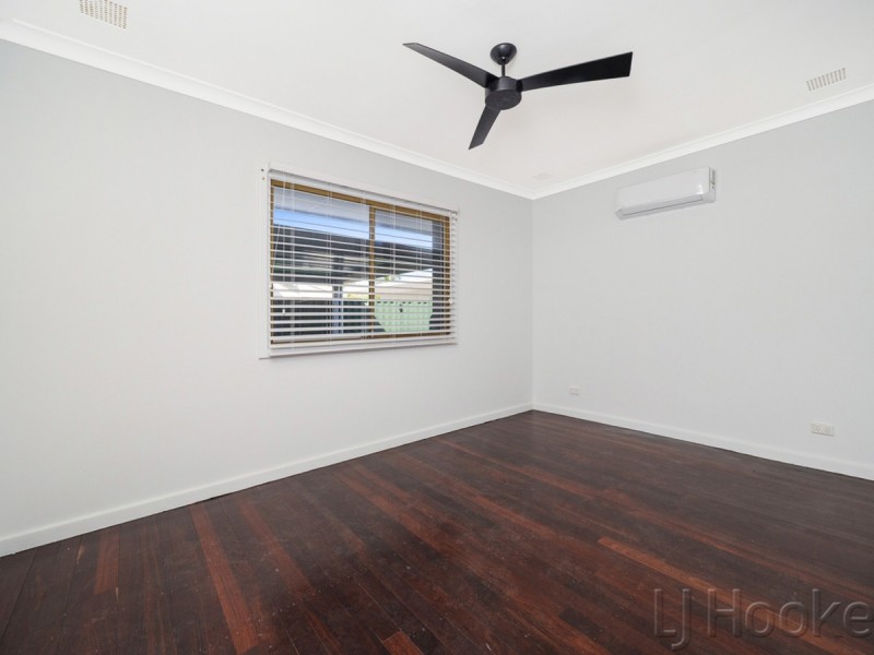 14 Crellin Way, Cloverdale WA 6105
