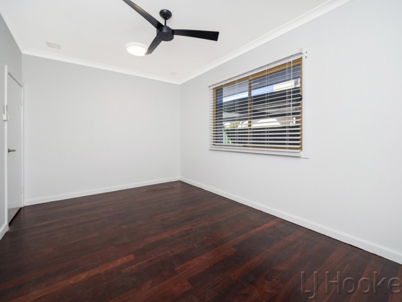 14 Crellin Way, Cloverdale WA 6105