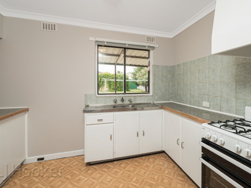 19 Devenish Road, Lockridge WA 6054