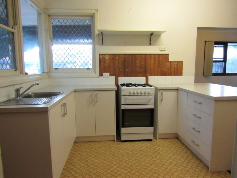 11 Mallion Street, Embleton WA 6062